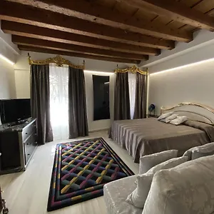 Ln Homes - San Marco Canal View Apartment Venedig