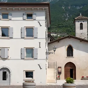  Apartment Absentia 1763 Garda Boutique - Front